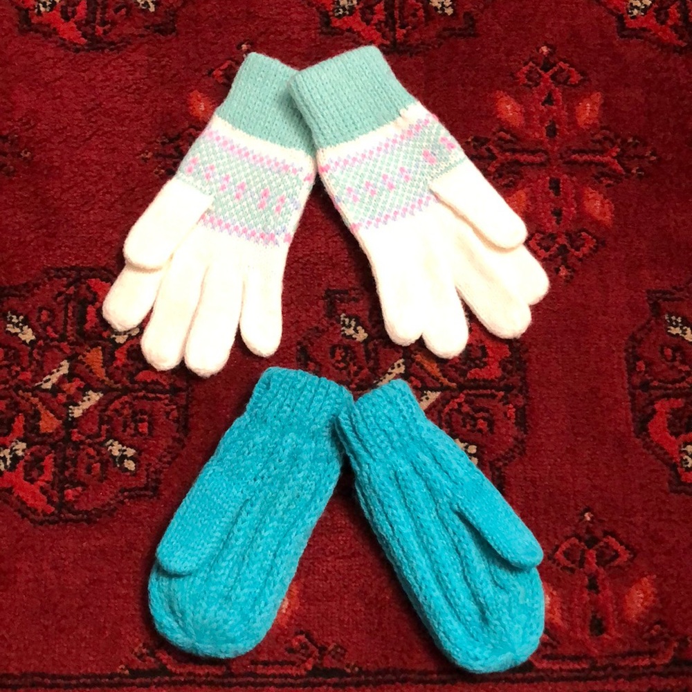 KIDS GLOVES TWO PAIRS